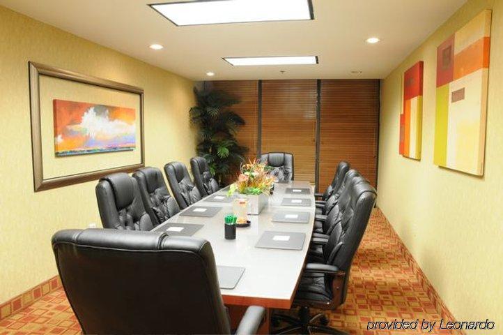 Holiday Inn Hotel Atlanta-Northlake, A Full Service Hotel Tucker Business bild